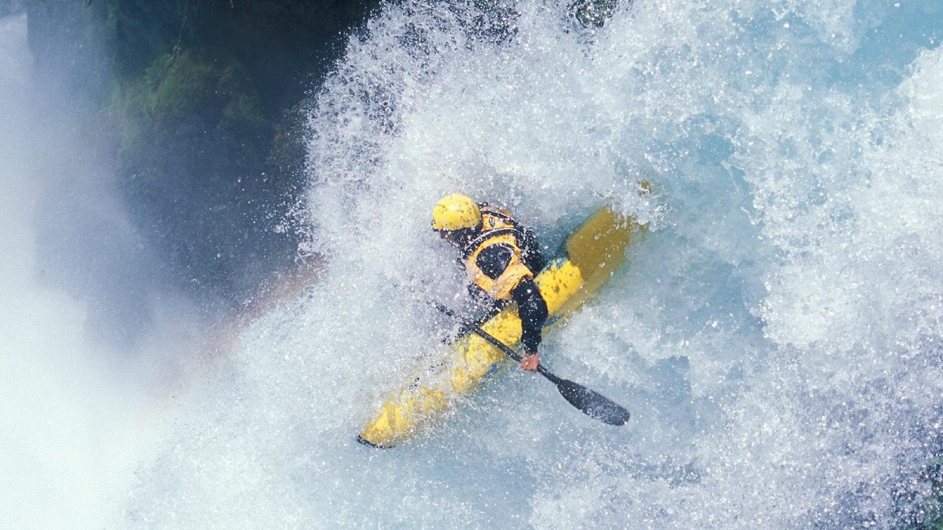 电竞赛场巅峰对决燃爆全网，电竞巅峰会
